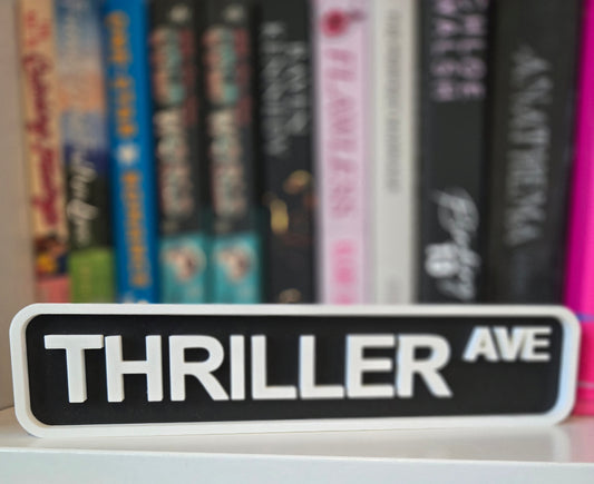 Thriller - Shelf Decor