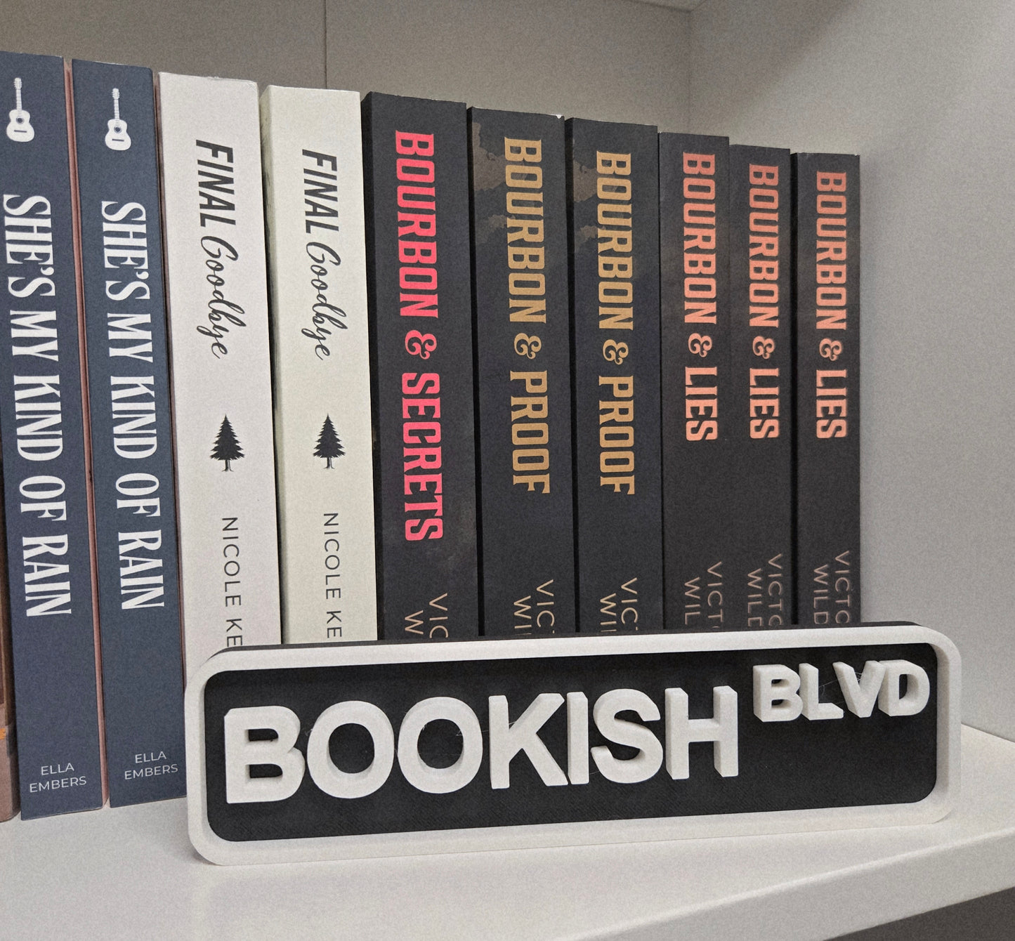 Bookish BLVD - Shelf Decor